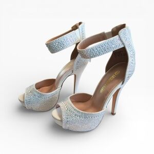 Sparkling White Peep-Toe 4.5 Inch Heels Size 5.5 With Box